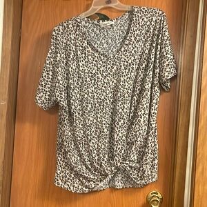 Haptics leopard print top. Ties in front